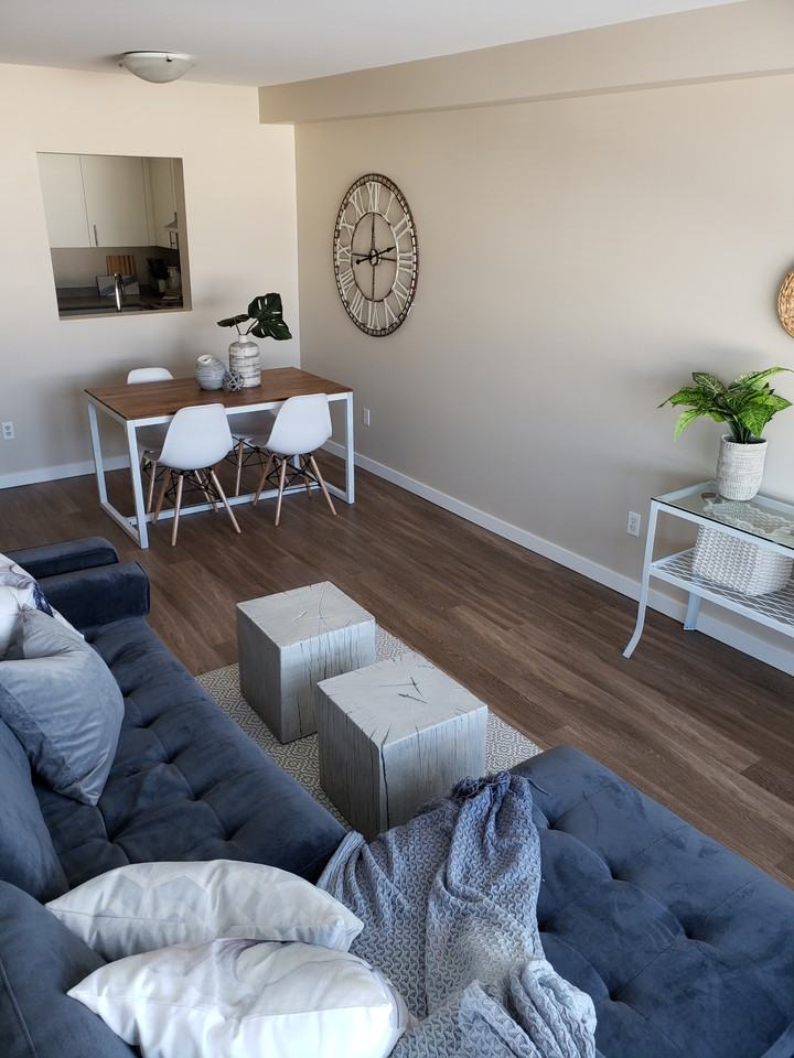 Red Deer Apts - Photo 3 of 15