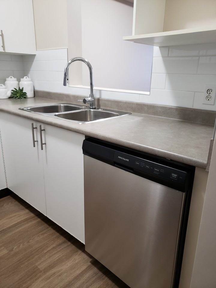 Red Deer Apts - Photo 7 of 19