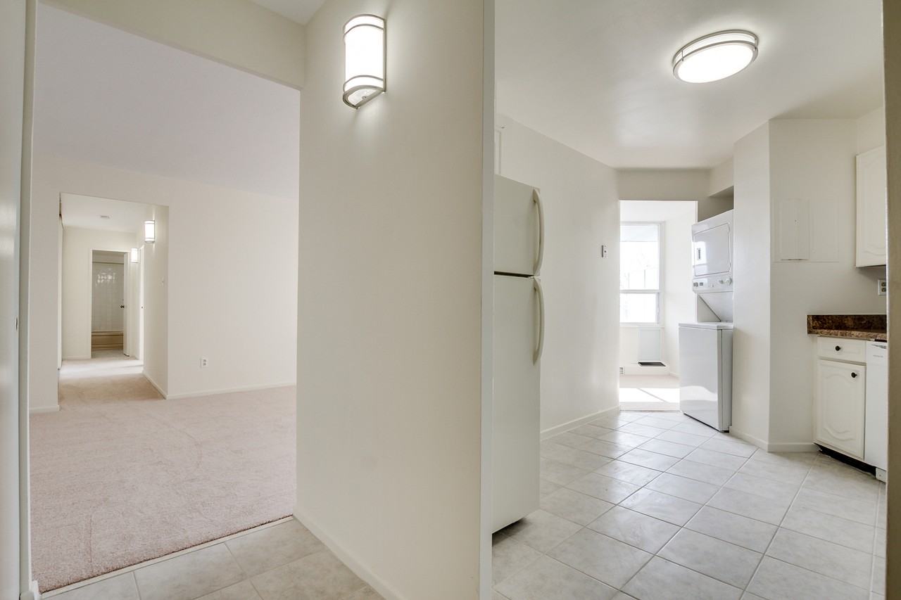 Park Hill Apartments - Photo 7 of 16