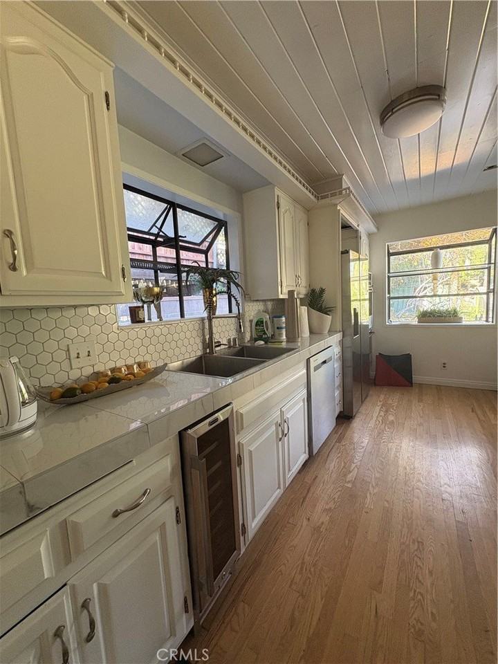 20955 De Mina St - Photo 4 of 22