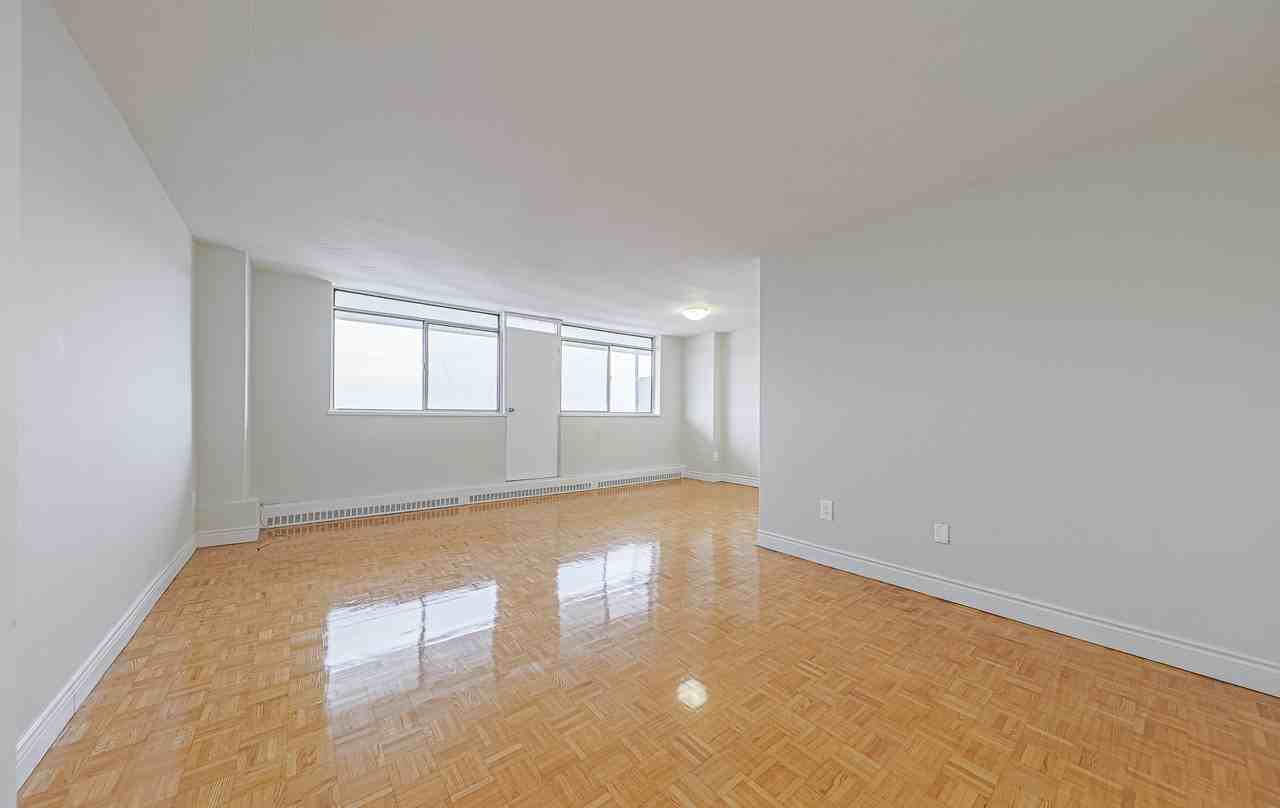 105 Rowena Drive - Photo 7 of 40