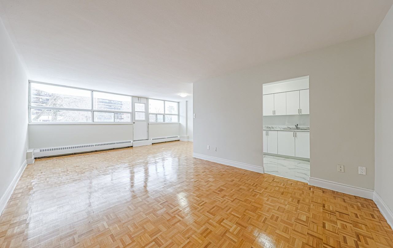 100 Rowena Drive - Photo 4 of 40