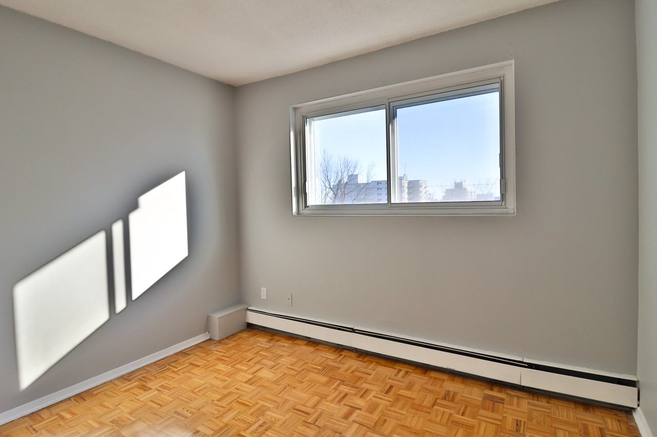 125 Stewart Street - Photo 4 of 15