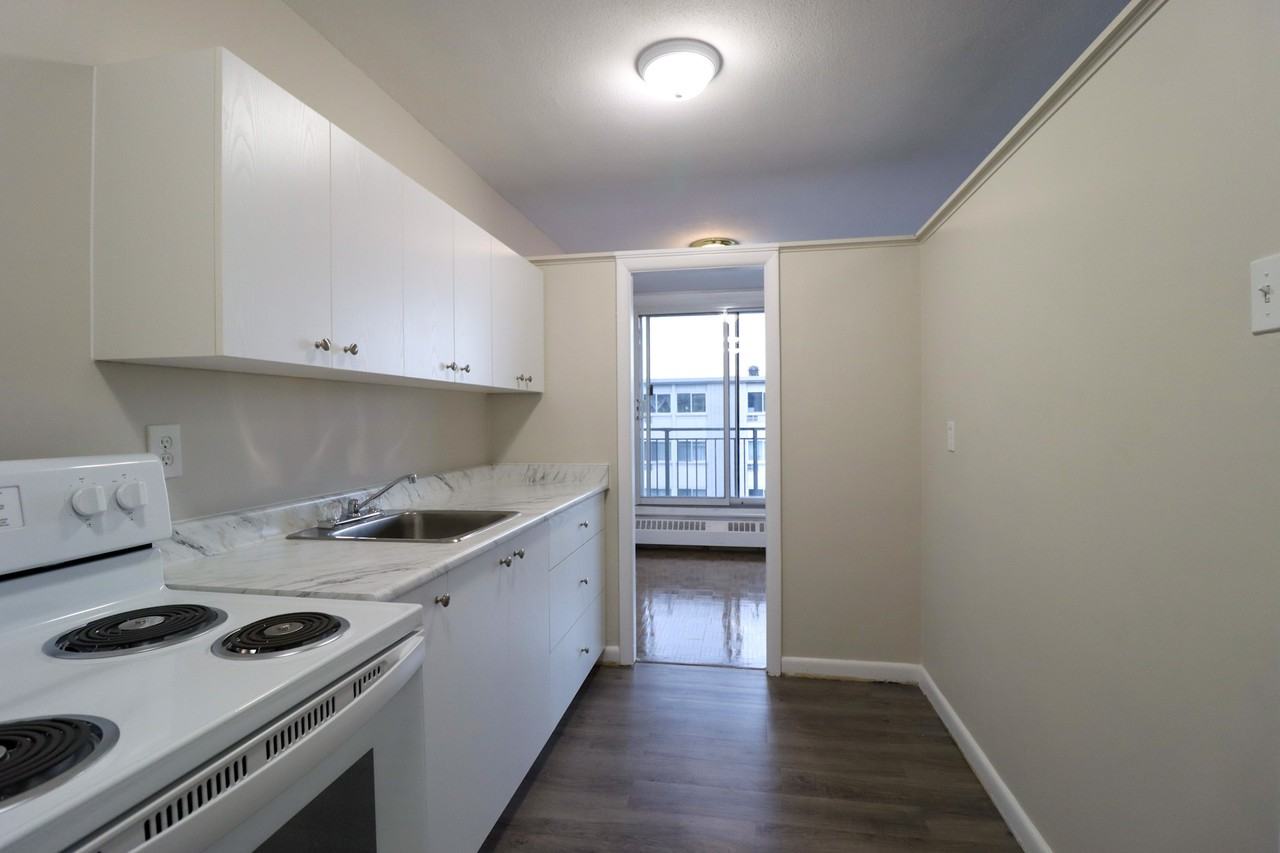 363 Besserer Street - Photo 3 of 23