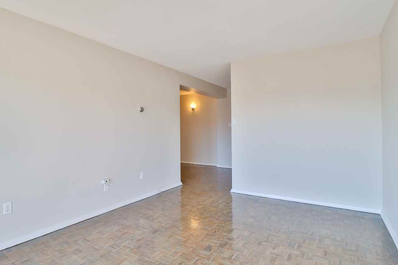 272 Bronson Avenue - Photo 3 of 10