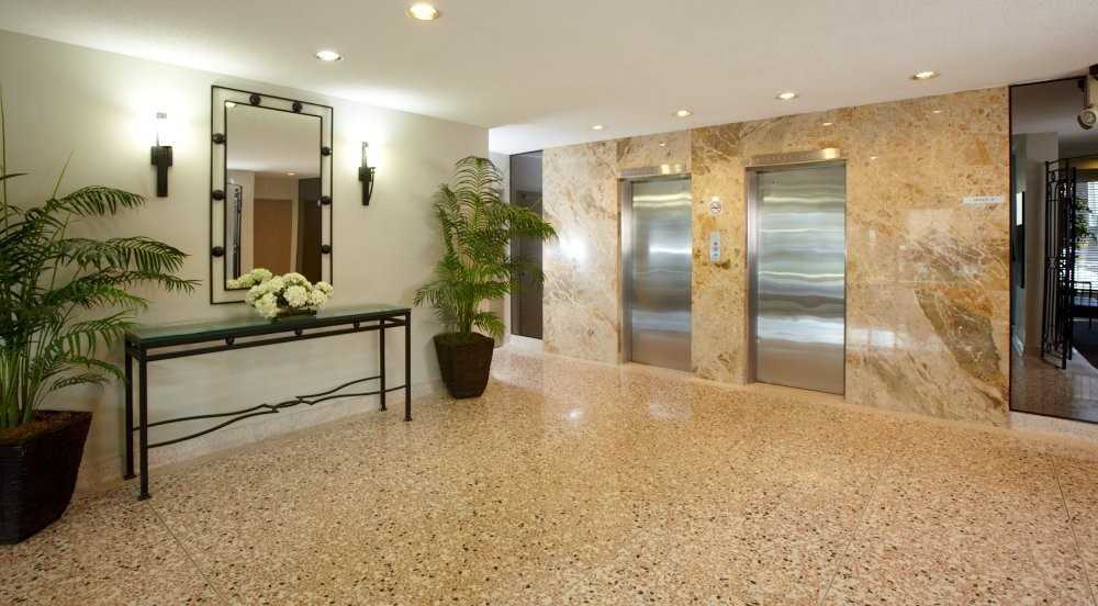 Royale Apartments - Photo 4 of 6