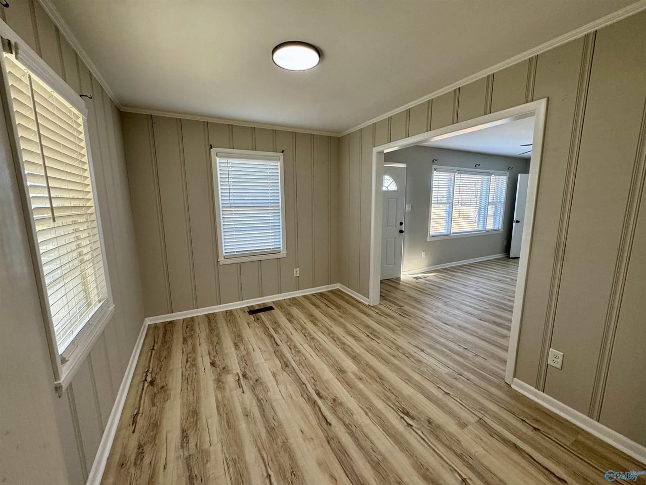 17456 Lucas Ferry Rd - Photo 4 of 9