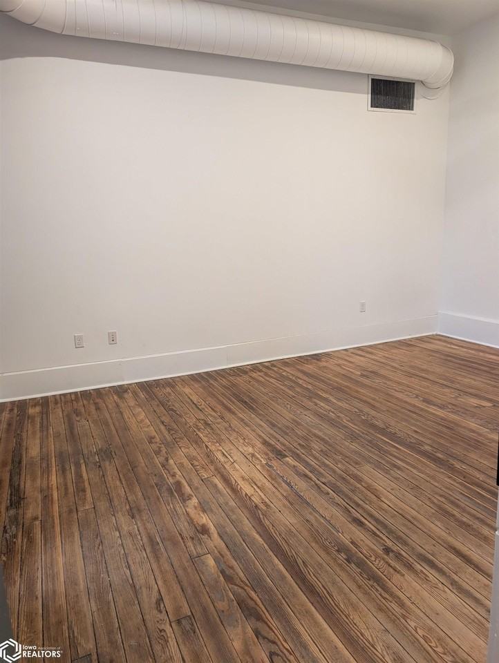 334 Washington St Unit 3 #3 - Photo 3 of 6