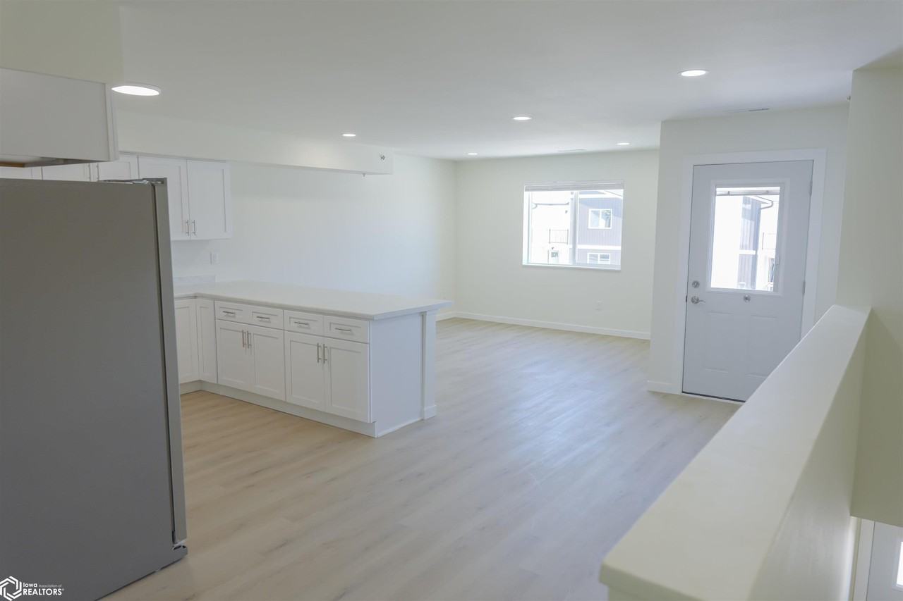 514 Layne Dr Unit 1 #1 - Photo 3 of 7