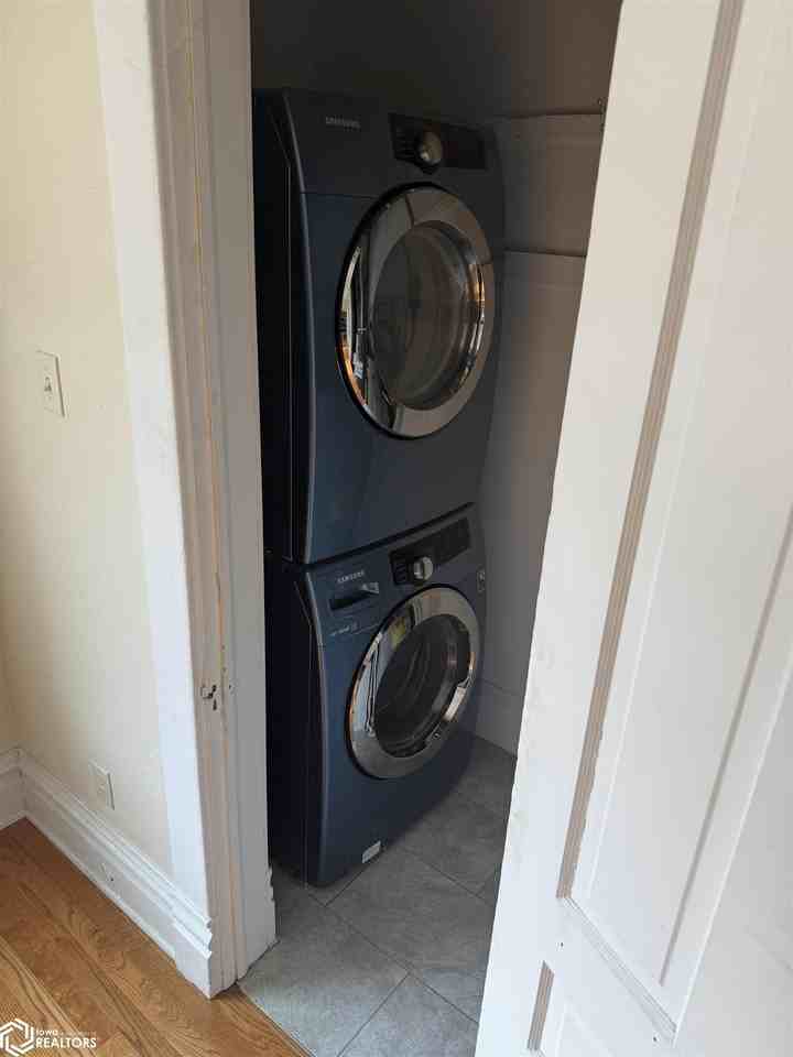 901 Main St - Photo 4 of 11