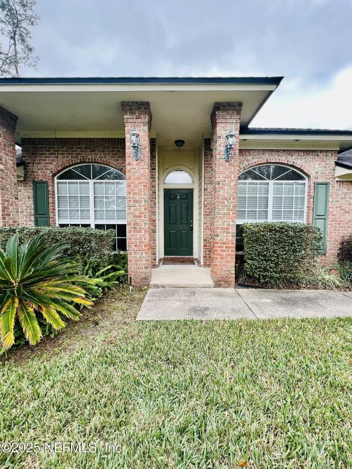 1455 Silver Bell Ln - Photo 3 of 37