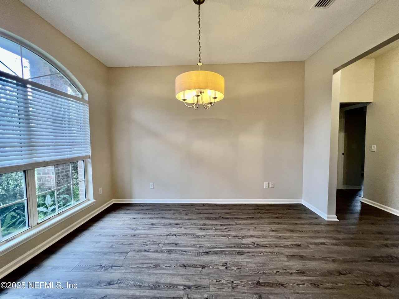 1455 Silver Bell Ln - Photo 6 of 37