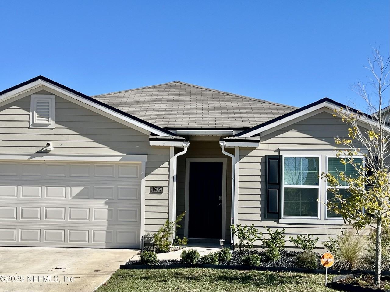 12659 European Beech Rd - Photo 4 of 33