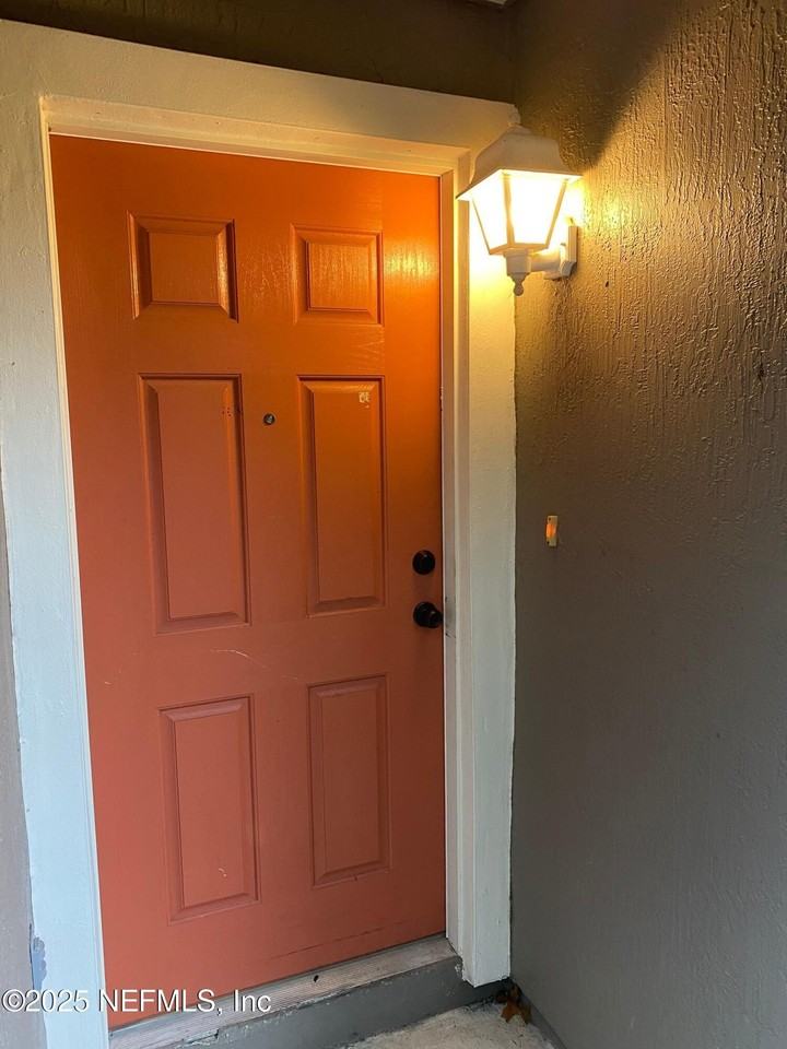 1800 Green Springs Cir Unit D #D - Photo 3 of 20