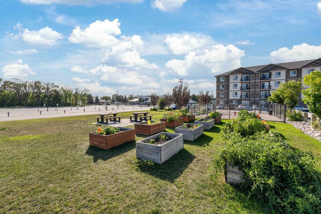 Dufferin Landing - Photo 6 of 20