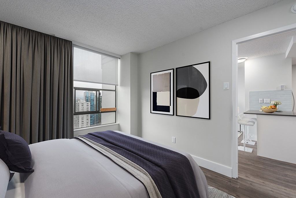 1501 Haro Street - Photo 5 of 41