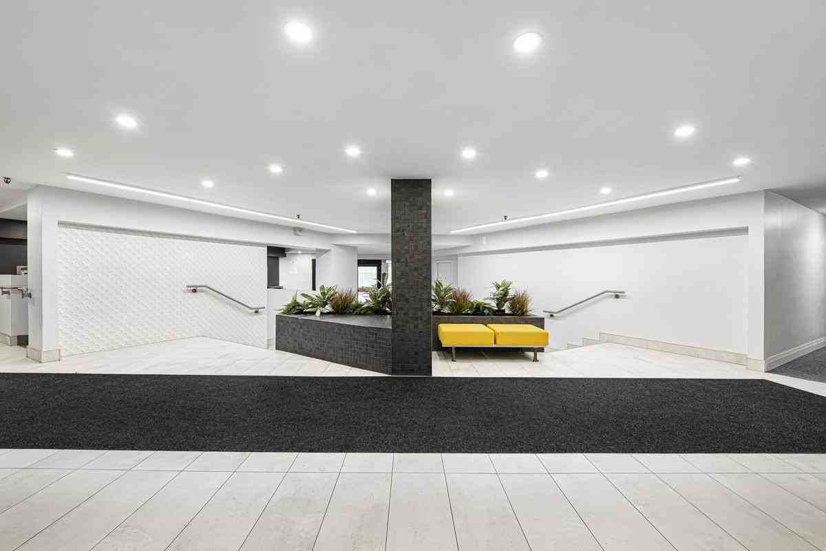 2757 Kipling Avenue - Photo 6 of 9