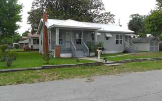 311 Nw Stadium Ter - Photo 1 of 1