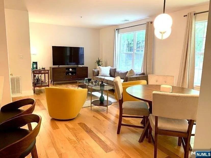 57 Mountainview Ct - Photo 2 of 11