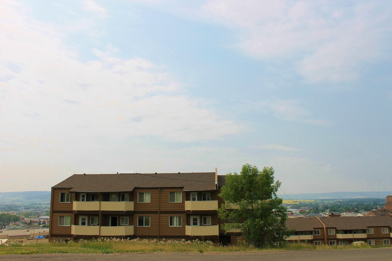 Parklane Apartments - Photo 4 of 13