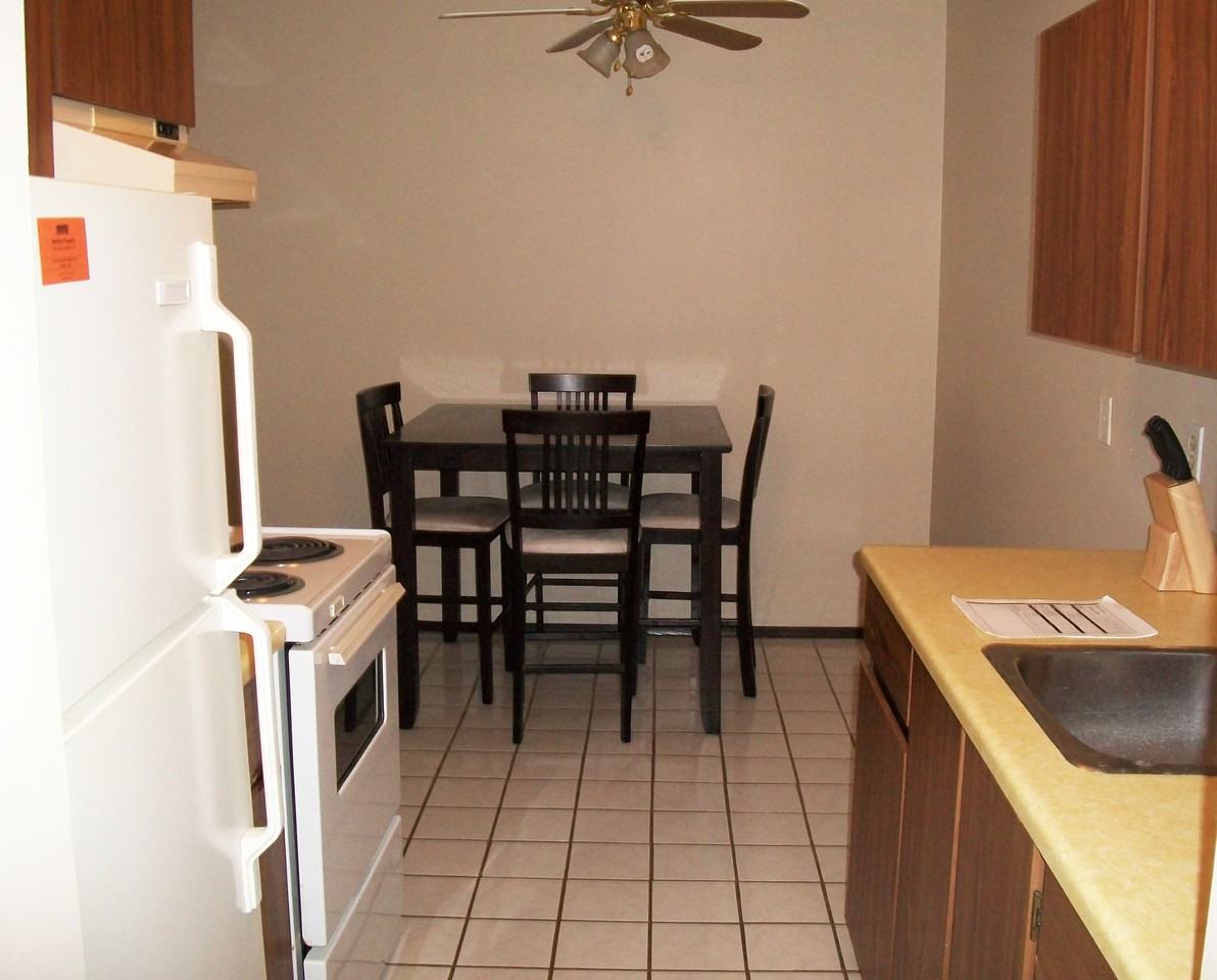 Ridgeview Apartments - Photo 6 of 20