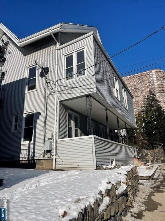 1518 River Rd - Photo 2 of 19