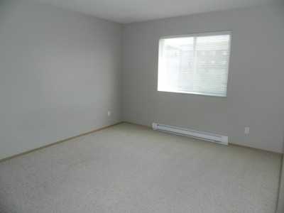 Wentworth Apartments - Photo 6 of 8