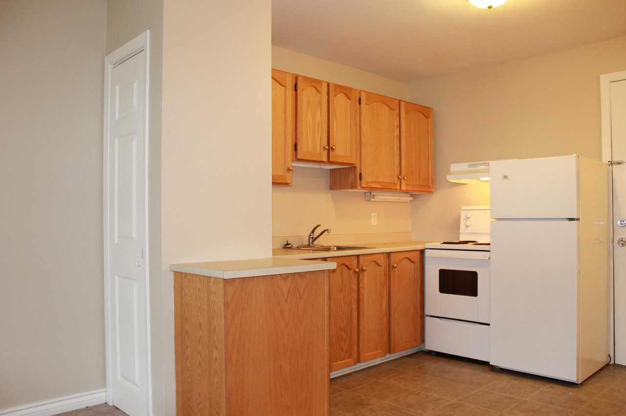 St. George's Court - Photo 3 of 8