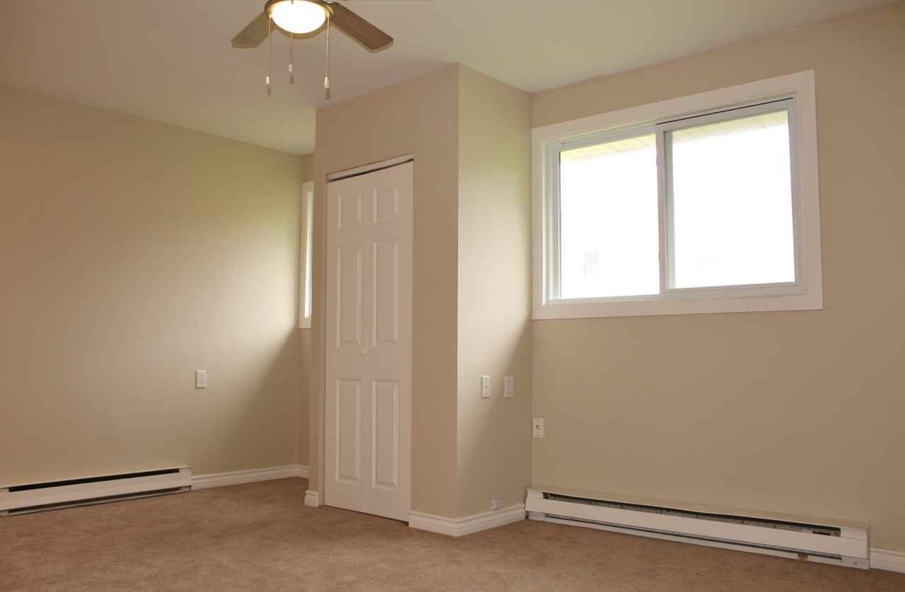 St. George's Court - Photo 5 of 8