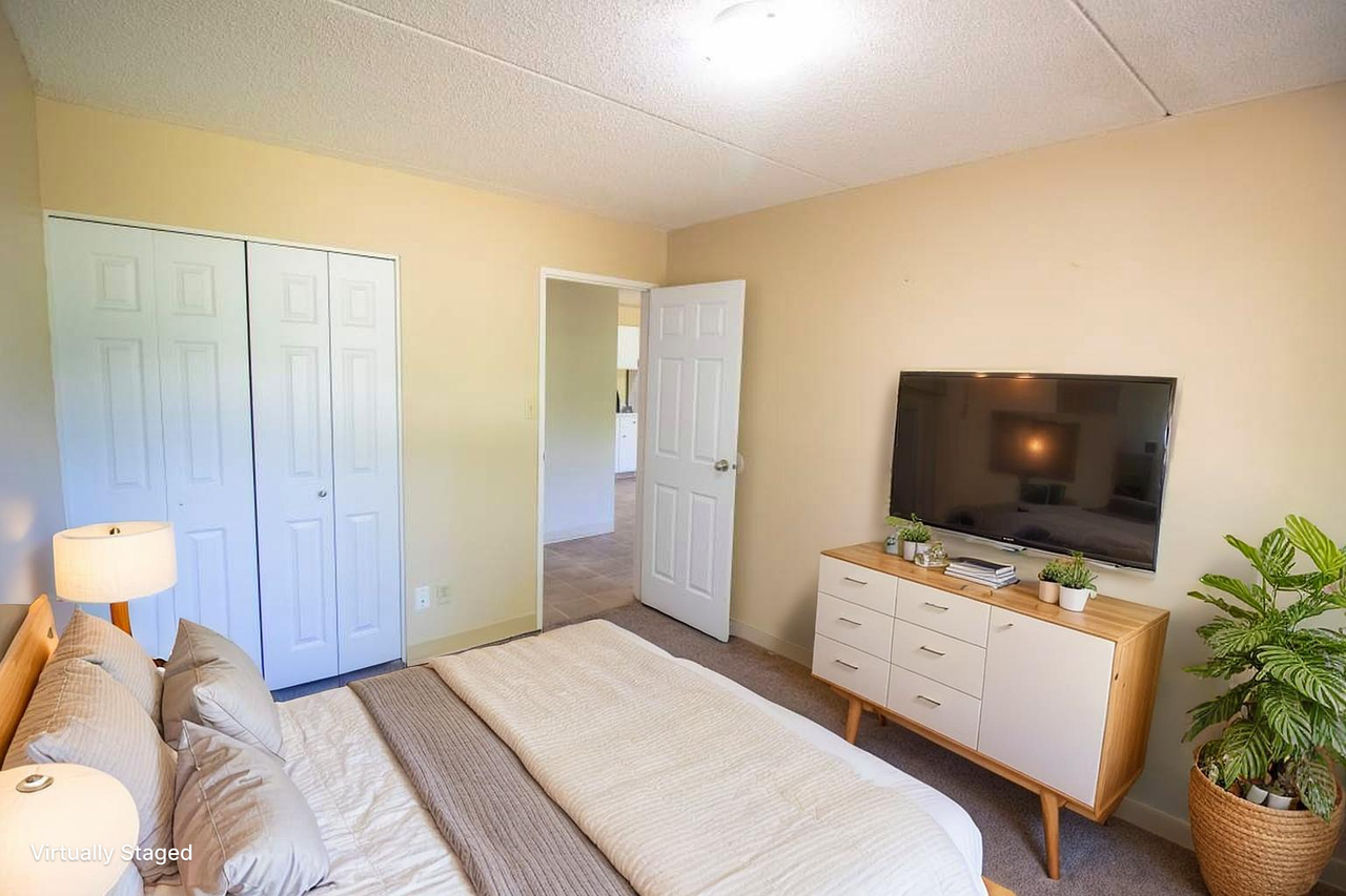 Cambridge House - Photo 5 of 18