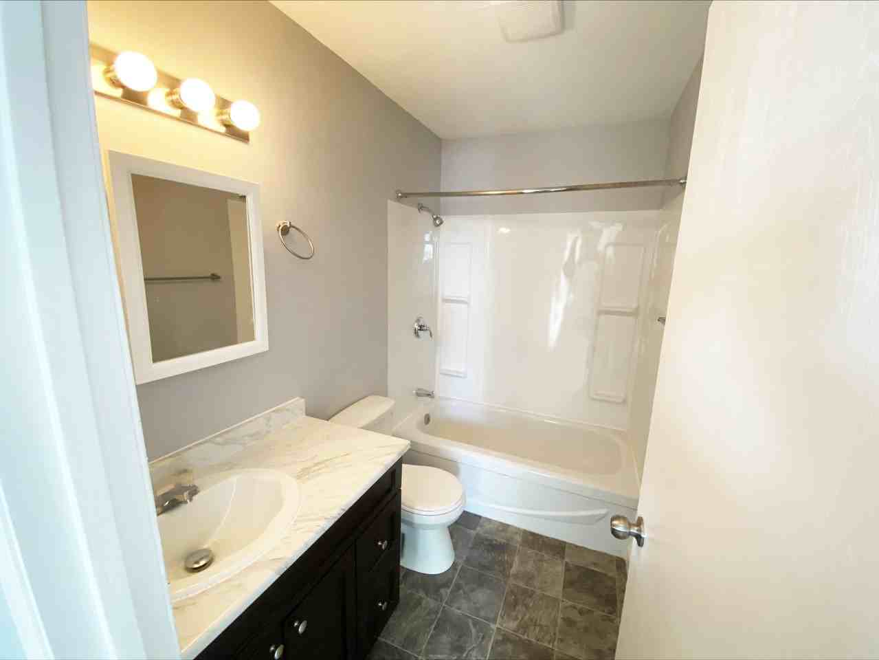 Manor 99 - Photo 6 of 8