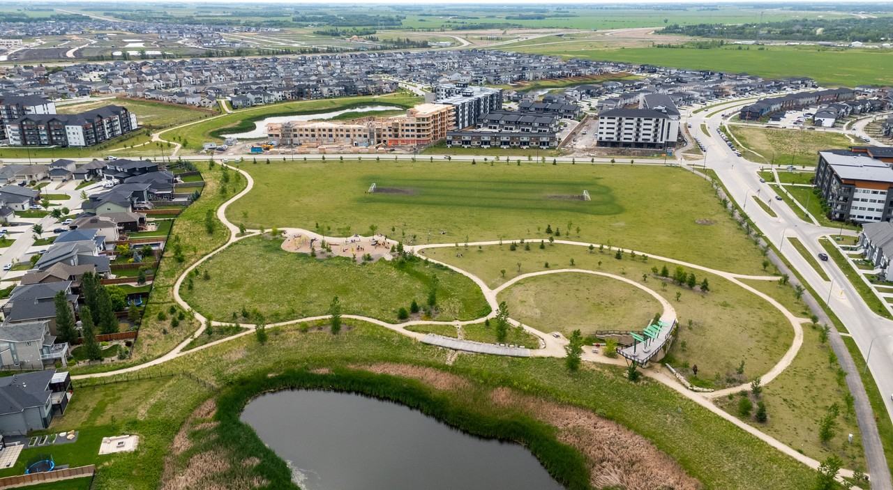 Woodford Townhomes - Photo 6 of 28