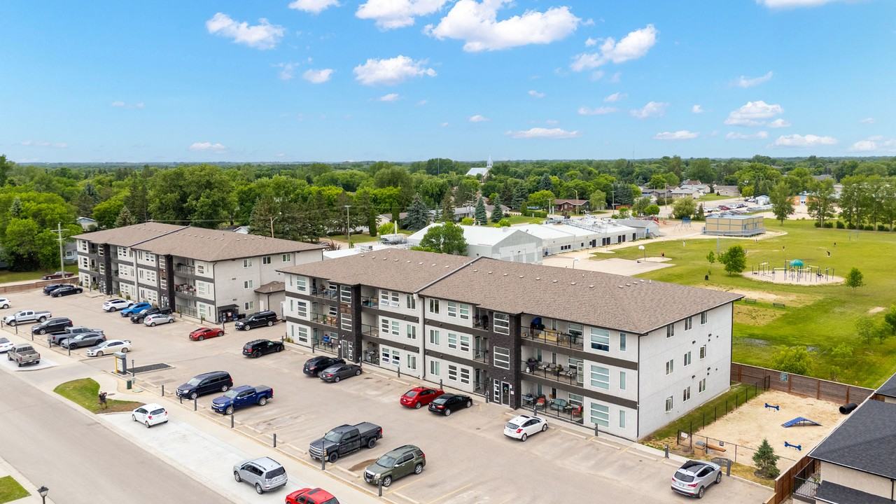 Platinum Ridge - Photo 2 of 12