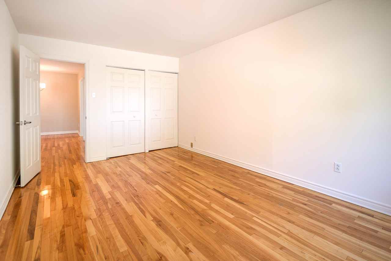 Lakeshore Villa - Photo 5 of 8