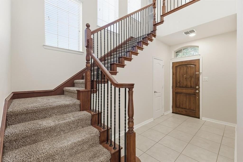 304 Sir Brine Dr - Photo 3 of 38