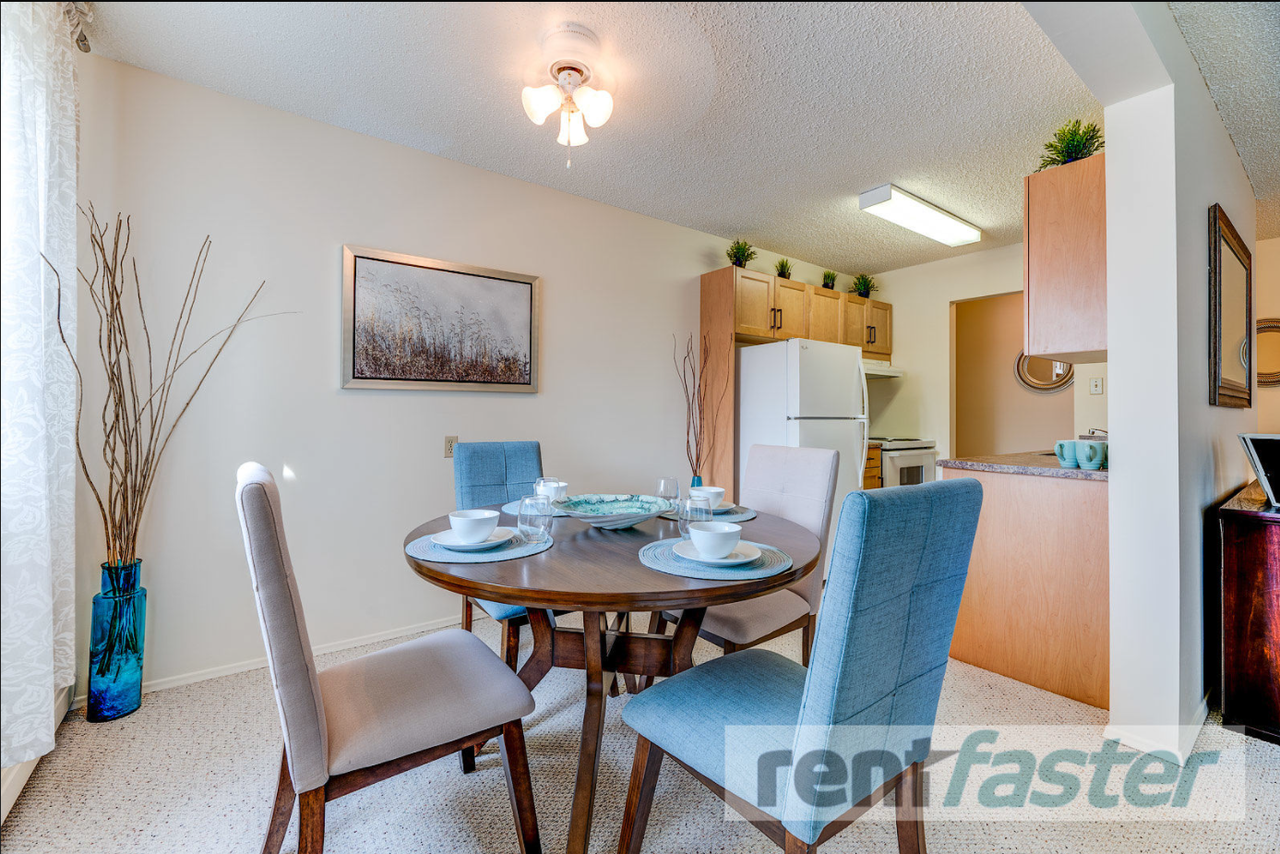 Parklane Apartments - Photo 4 of 50