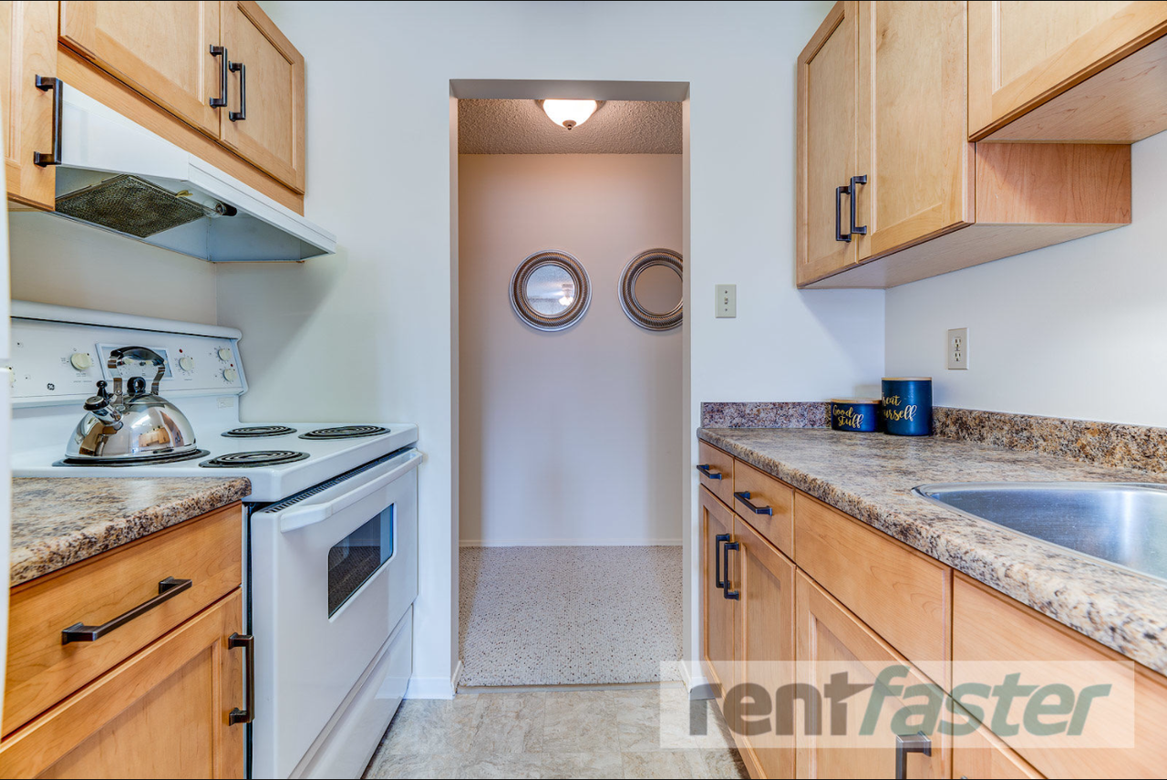 Parklane Apartments - Photo 6 of 50