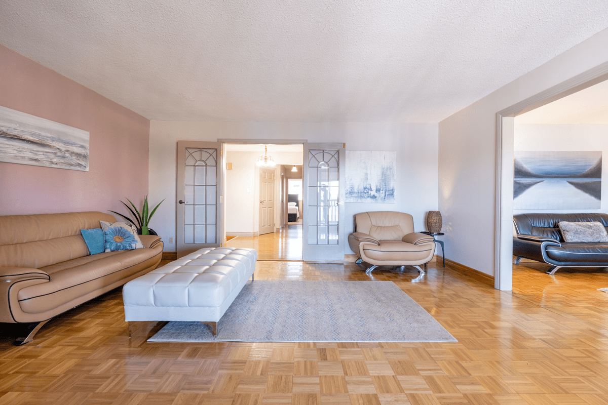 1693 Paris - Photo 2 of 49