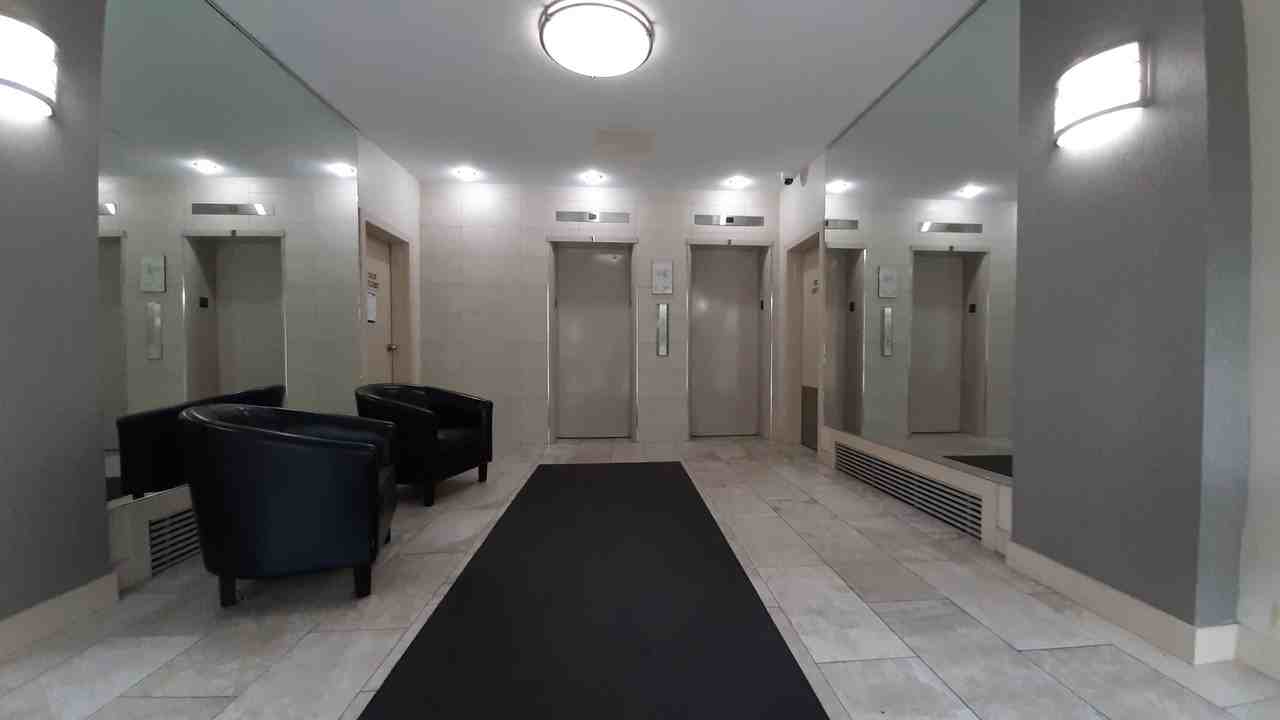 Cameo Manor - Photo 4 of 12