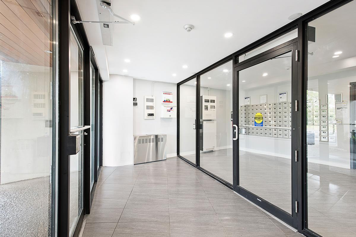 250 Lake Street - Photo 4 of 10