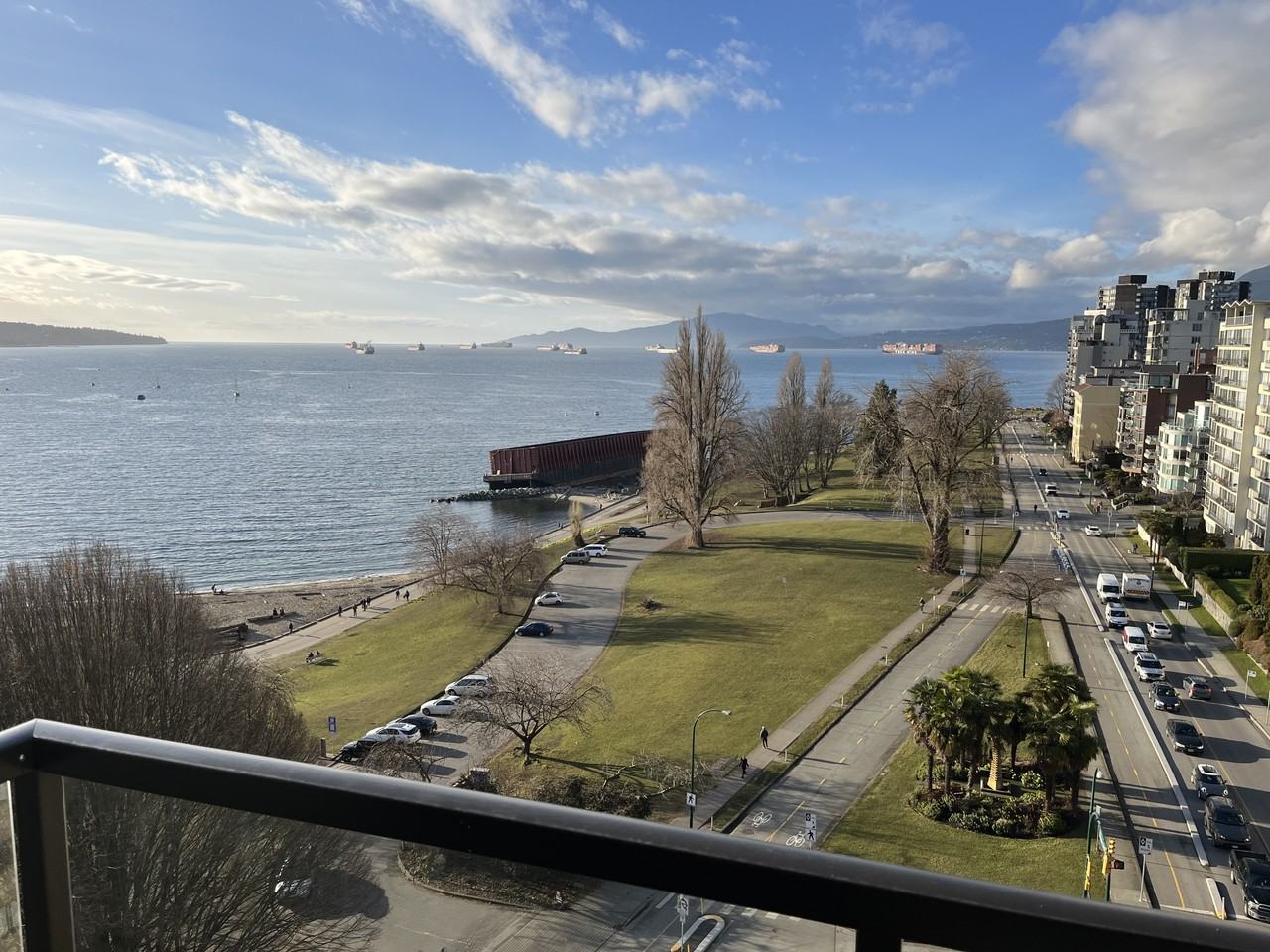 Penthouse Towers - Photo 6 of 14