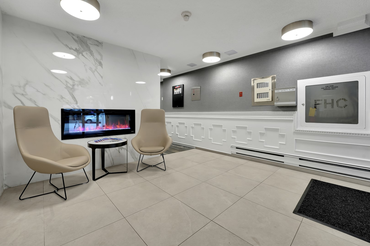 1360 Hornby Street - Photo 4 of 19