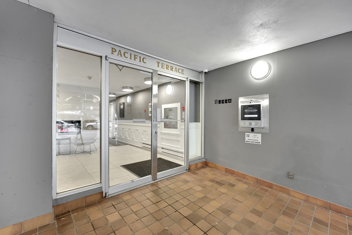 1360 Hornby Street - Photo 6 of 19