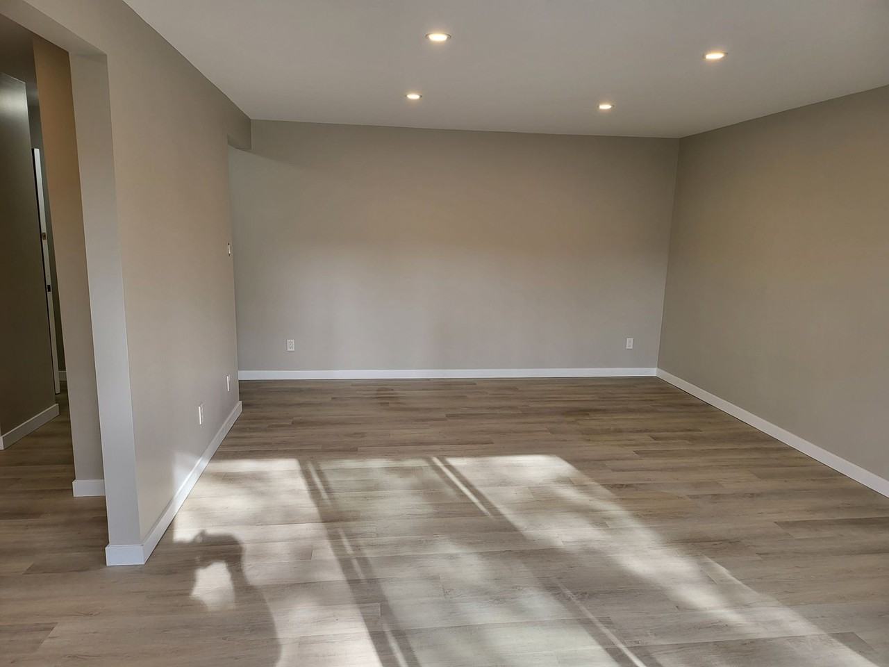 11919-104 St - Photo 3 of 5