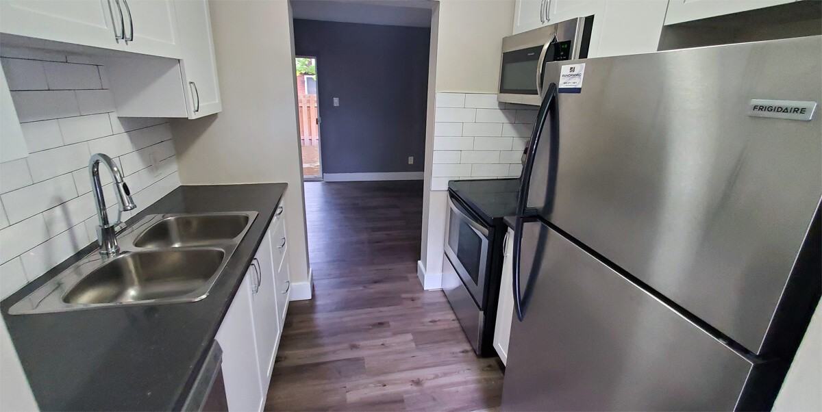 33 & 44 Berkley Drive - Photo 7 of 40