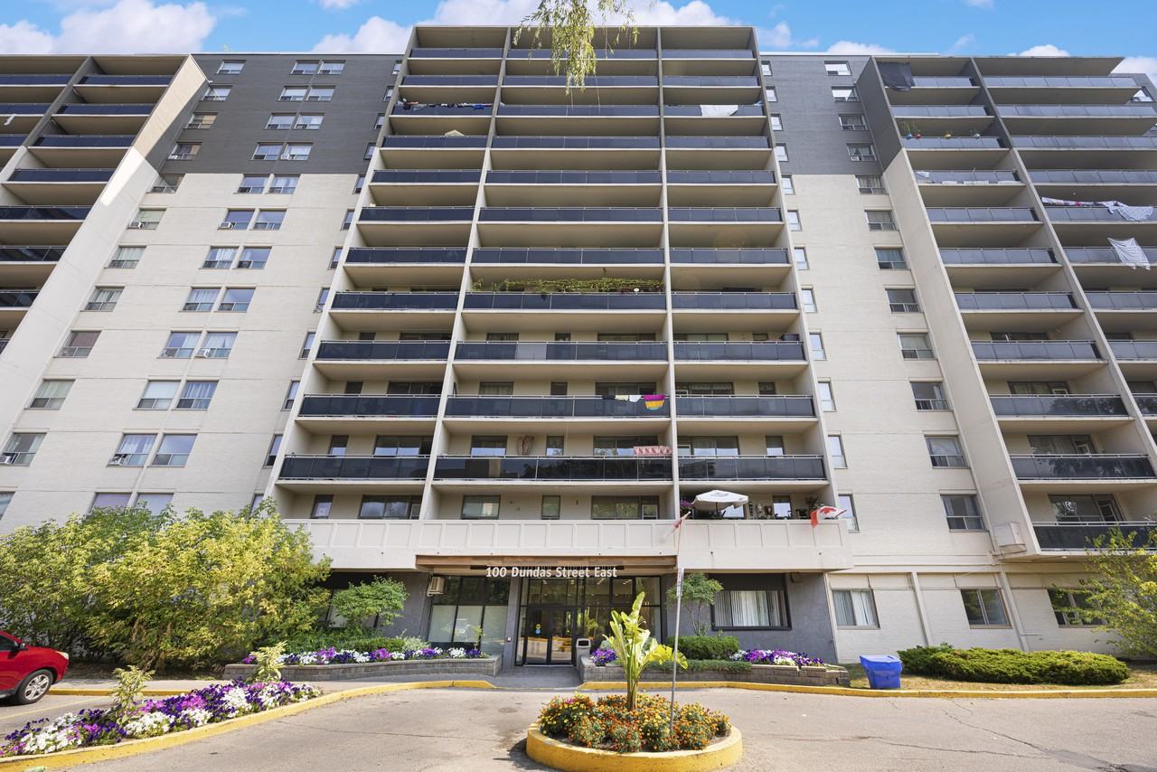 100 Dundas St E - Photo 4 of 50