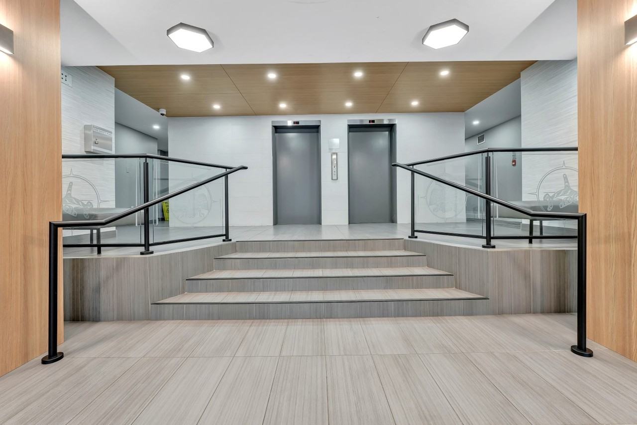 1348 Barclay Street - Photo 4 of 16