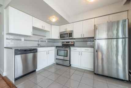 Seaview Towers Apartments - Photo 4 of 50