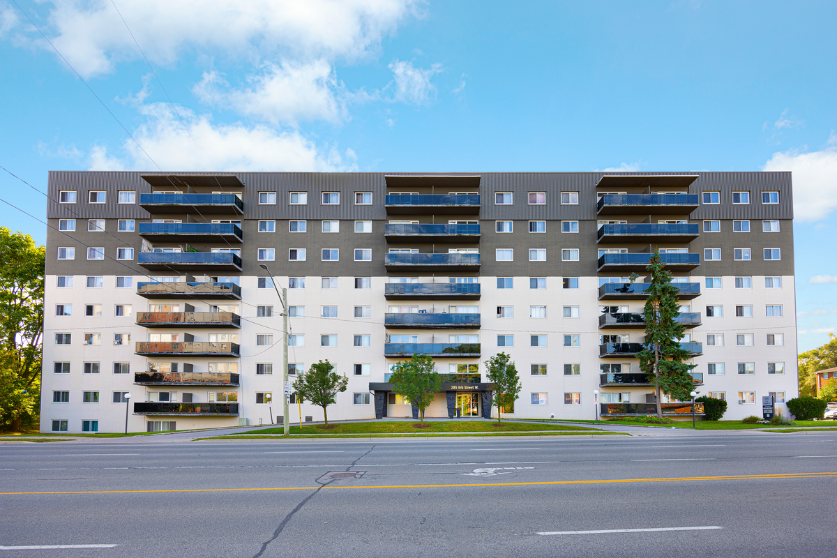 285 Erb St. W - Photo 7 of 8