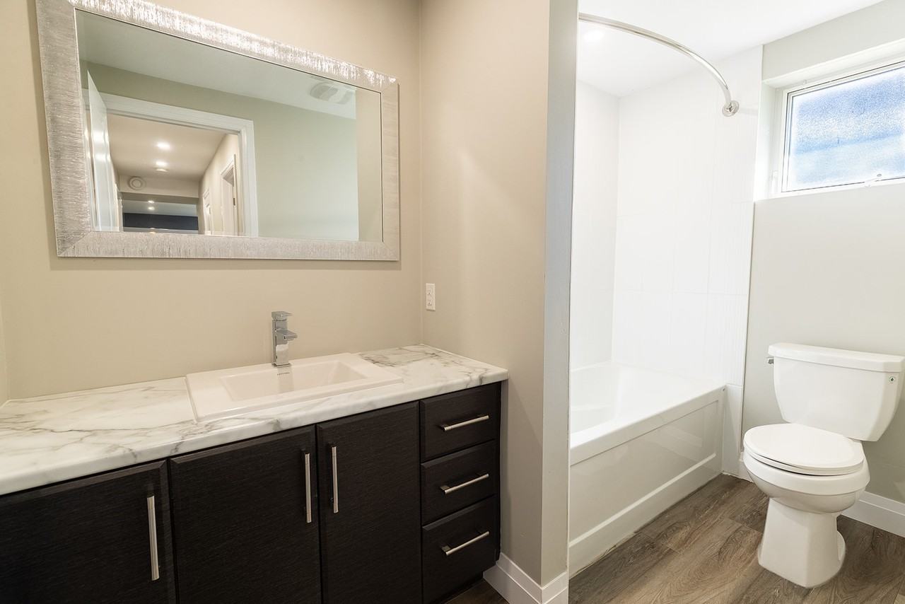 Westgate Village Townhomes - Photo 7 of 36